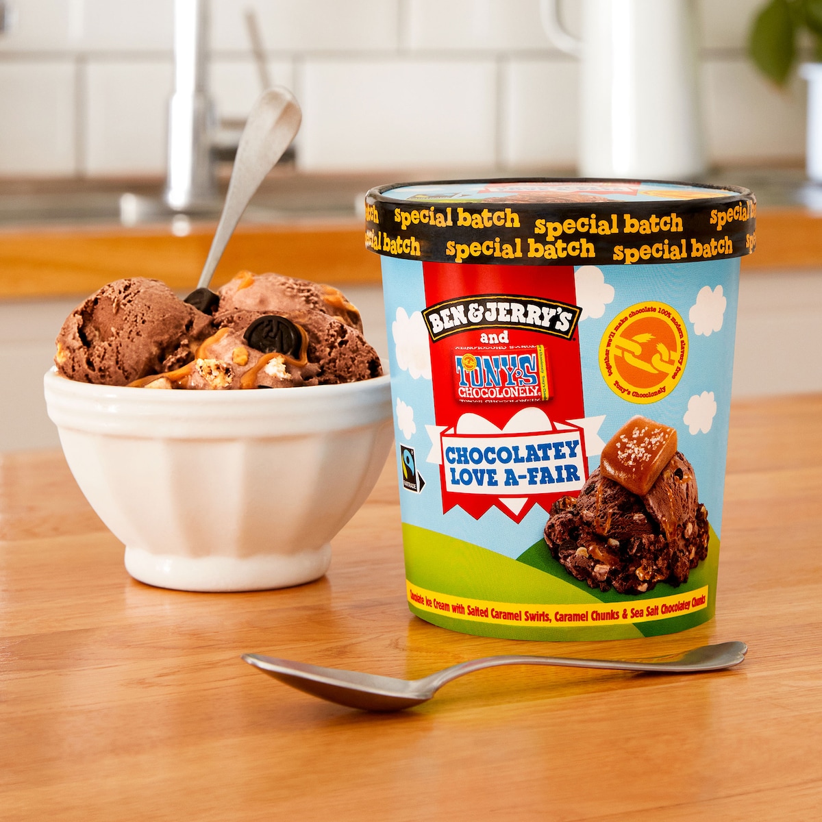 Chocolatey Love-AFair Ice Cream - Pint 1 / 2