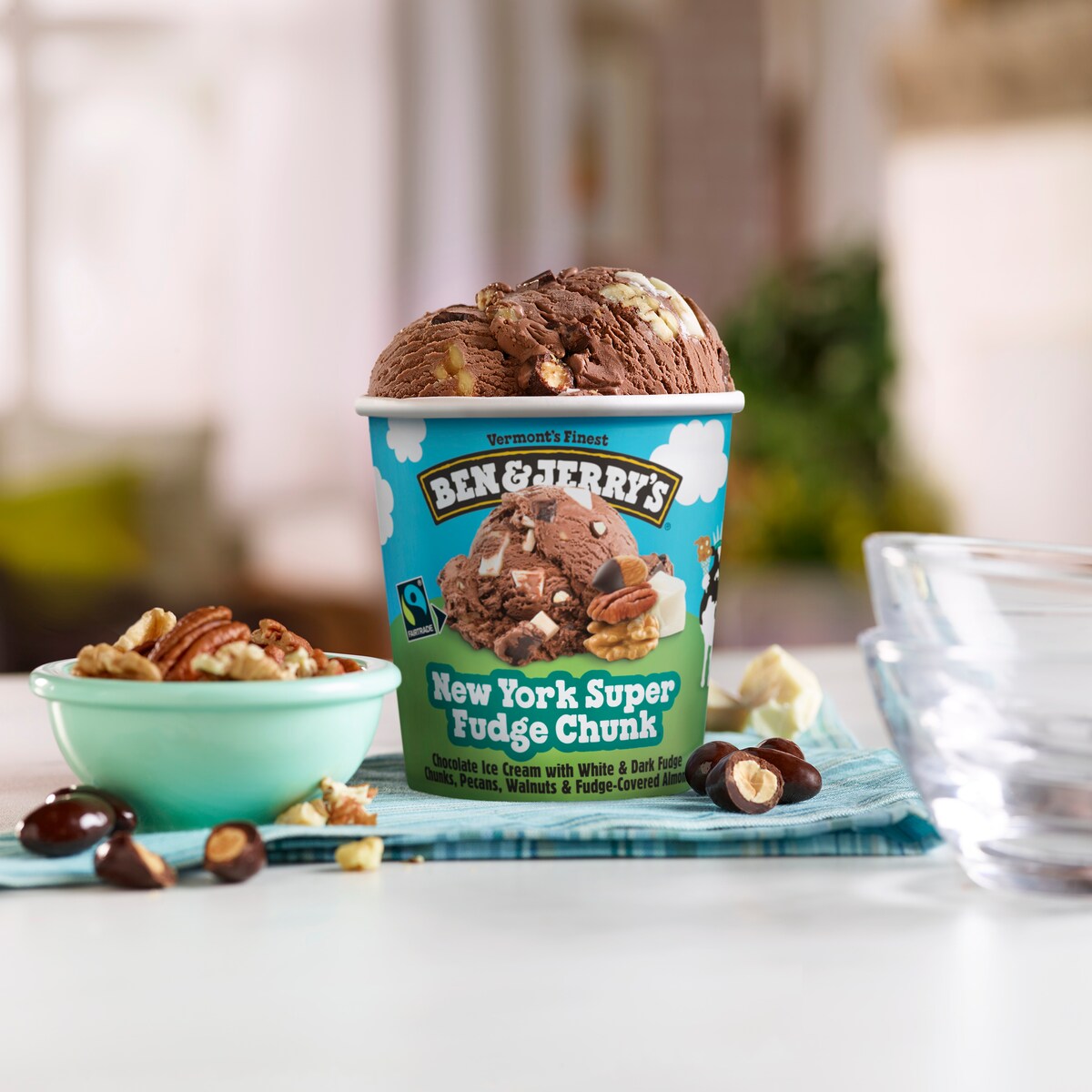 New York Super Fudge Chunk Ice Cream - Pint 4 / 5