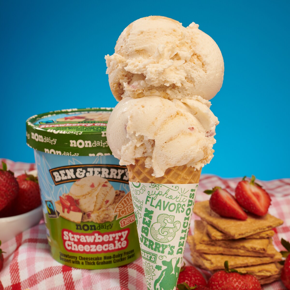 Strawberry Cheezecake Ice Cream - Bulk 1 / 3