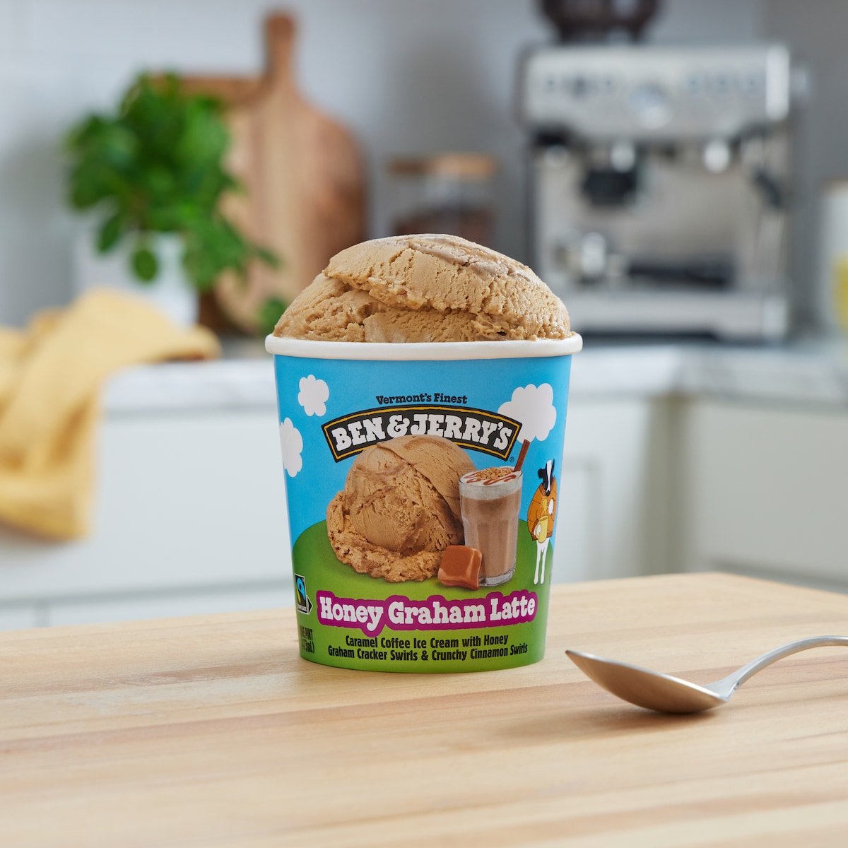 Honey Graham Latte Ice Cream - Pint 2 / 5
