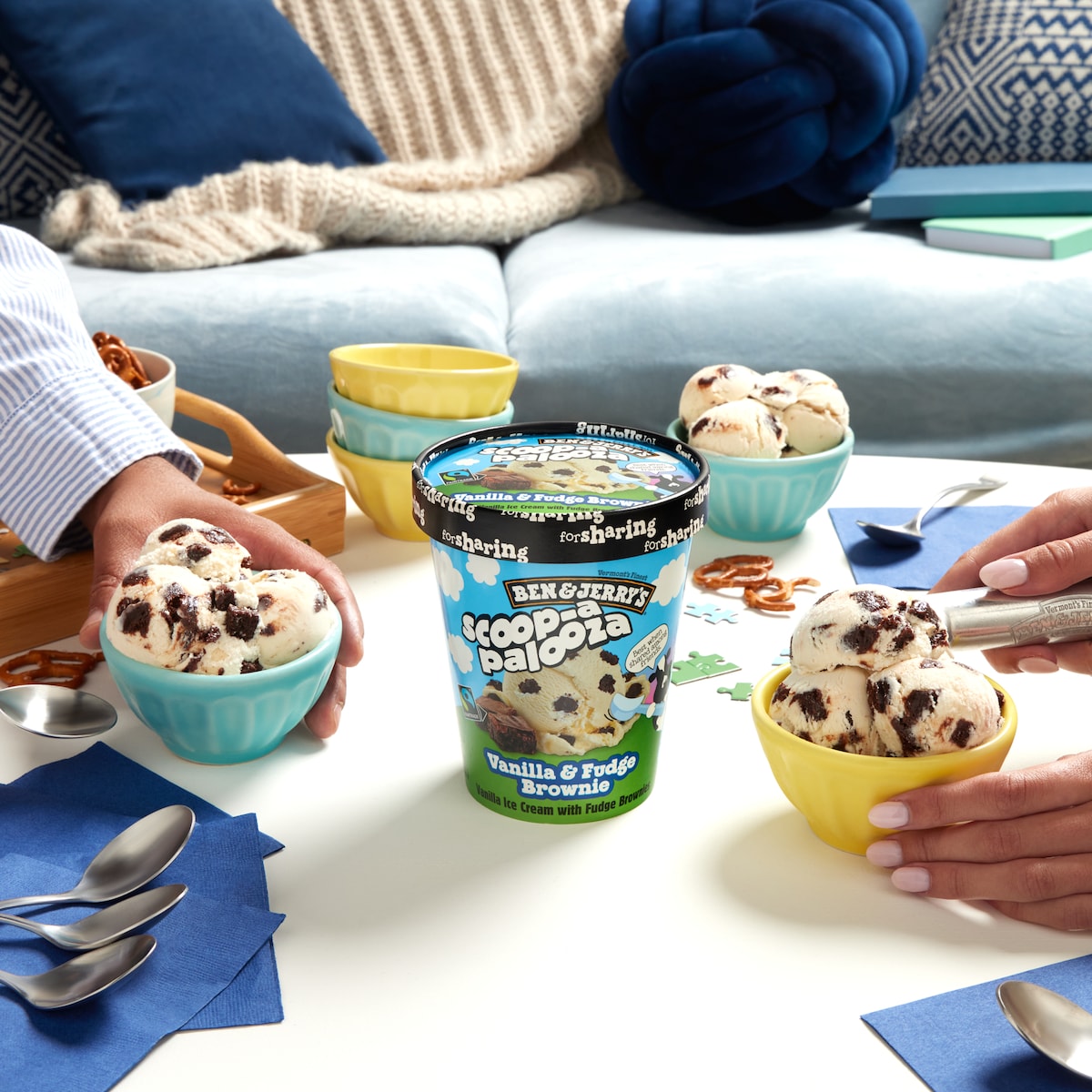 Vanilla & Fudge Brownie Scoop-apalooz - 28oz 5 / 8