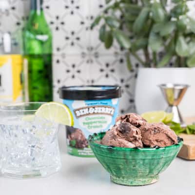 A Gin Cocktail with Chocolate Peppermint Crunch